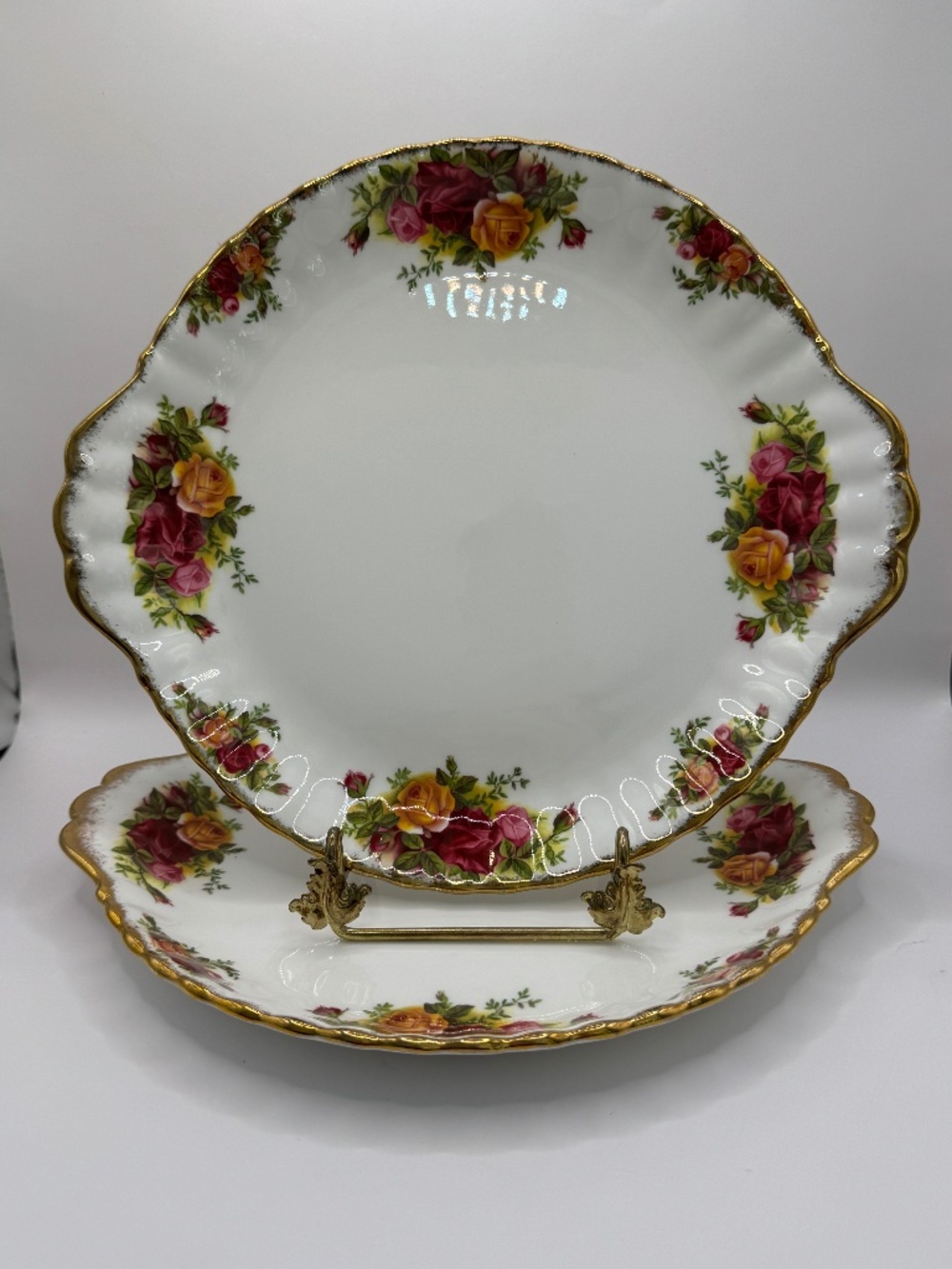 Royal Albert Old Country Roses 10" Cake Plate with Scalloped Edges.